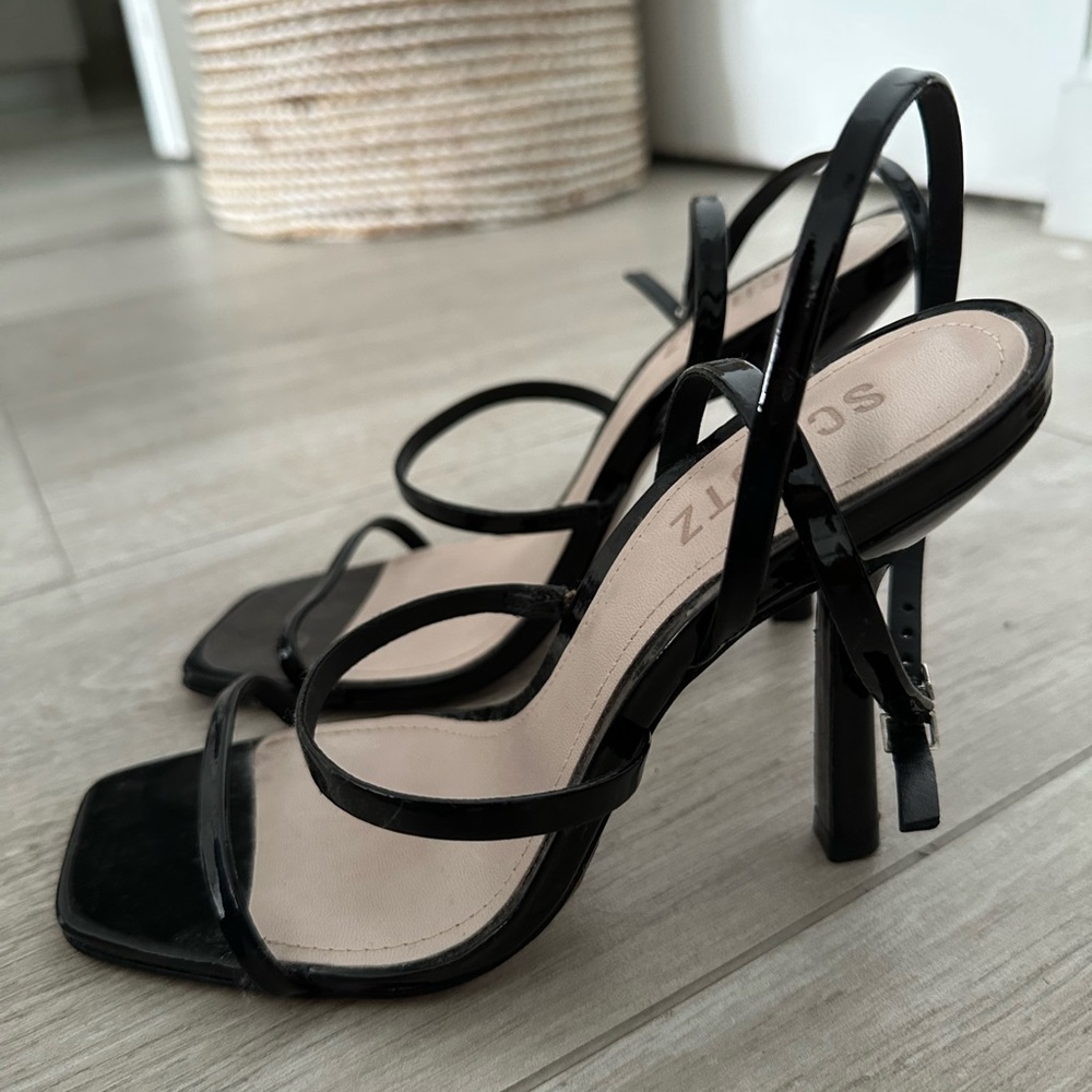 Schutz strappy heels size 6